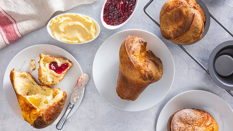 The ideal popover is crisp and well browned on the outside and hollow on the inside. 