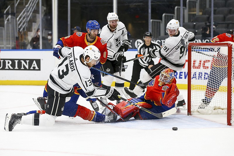 Gabriel Vilardi of the Kings scores a goal against the Blues during the first period of Monday night's game in St. Louis.