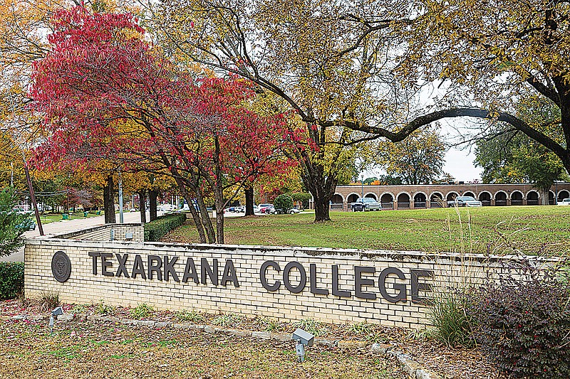 Texarkana College recruiting effort attracts 100 scholarship applicants