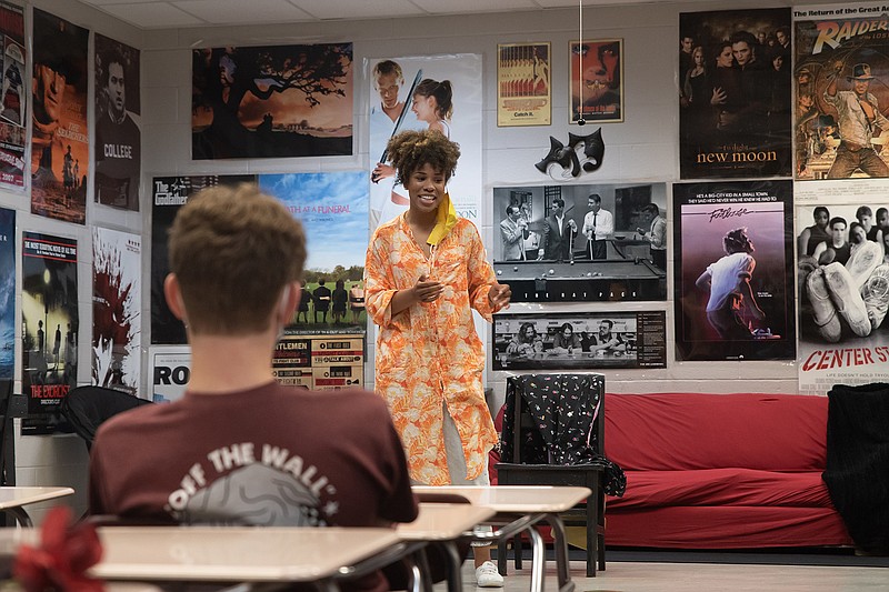 Broadway actress Salisha Thomas speaks to Liberty-Eylau theater students Thursday morning. Thomas has performed for productions such as the Broadway original "Beautiful: The Carole King Musical."
