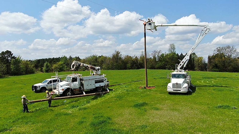Fiber is being installed in the Nashville, Ark., area, so Southwest Arkansas Electric Cooperative customers will have access to high-speed internet. The cooperative's entire service area is expected to have broadband access after the $150 million project is complete in five to six years. (Submitted photo)
