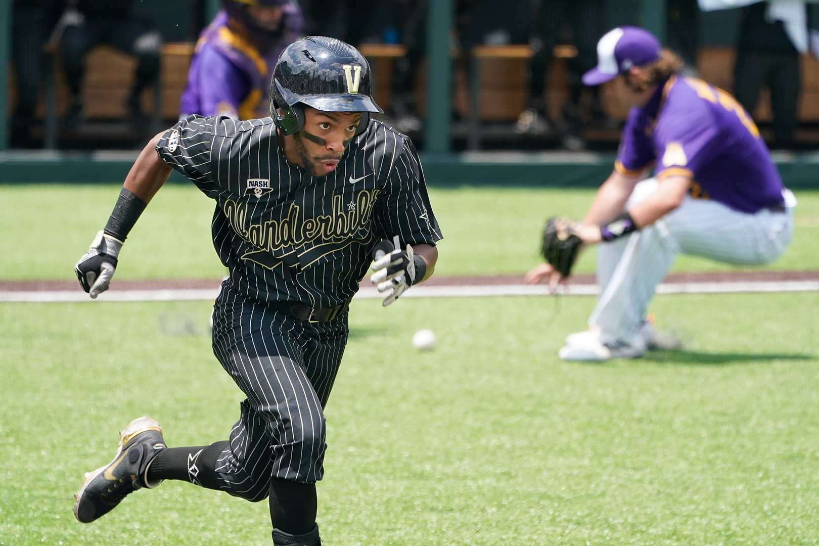 Vanderbilt's Kumar Rocker strikes out 11 in Super Regional win over East  Carolina