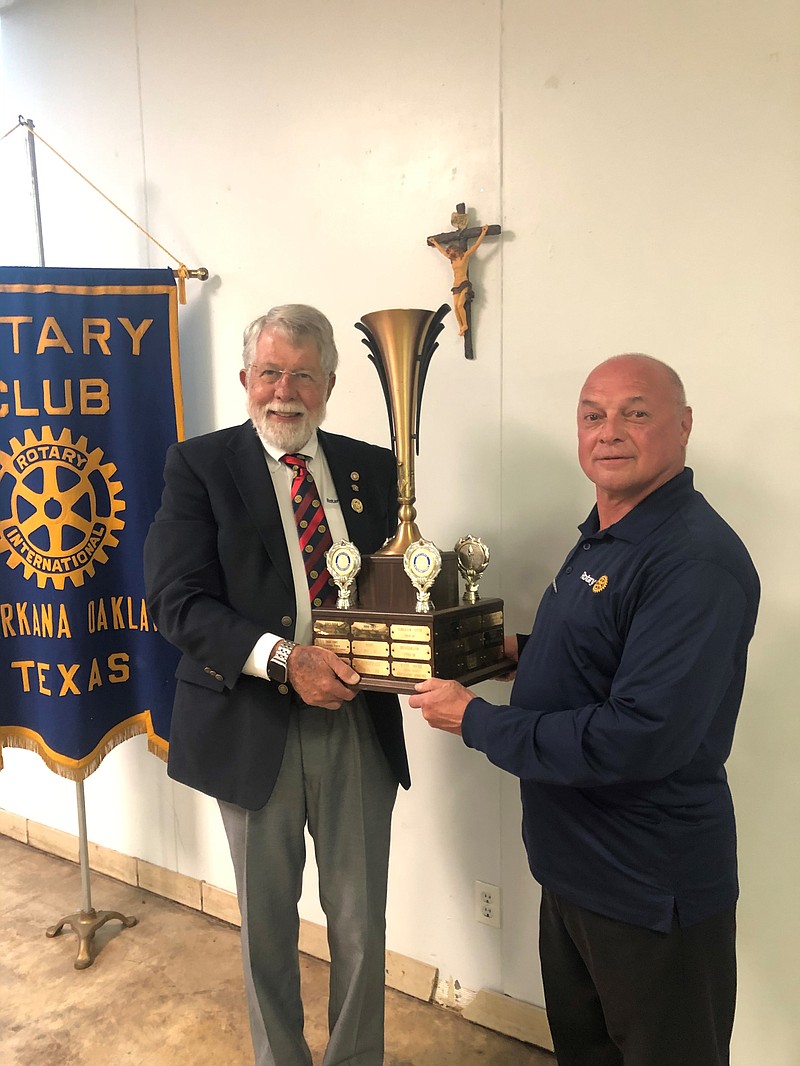 Former District Gov. Jim Finstrom, left, presents Oaklawn Rotary Club President Mark Lucket with the Rotary Club of the Year Award for District 5830. (Submitted photo)
