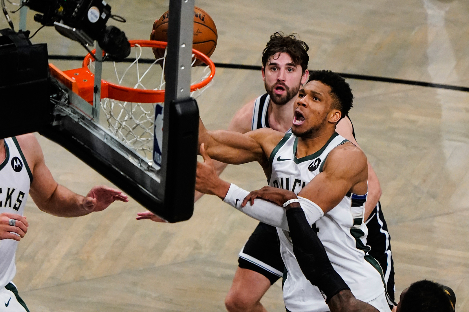 Difference between NBA champion Giannis, Bucks and Nets? Inches