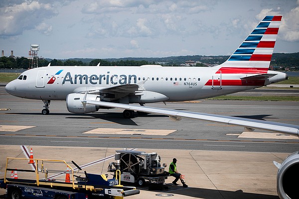 American Airlines cutting flights as summer season starts | Texarkana