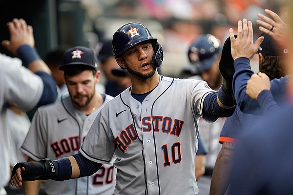 Astros, Olson, Castellanos bank on 2 strikes | Texarkana Gazette