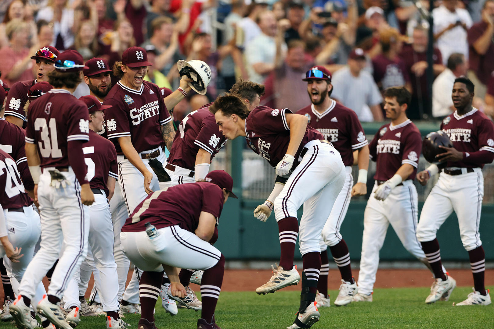 Kumar Rocker leads Vanderbilt past Mississippi State