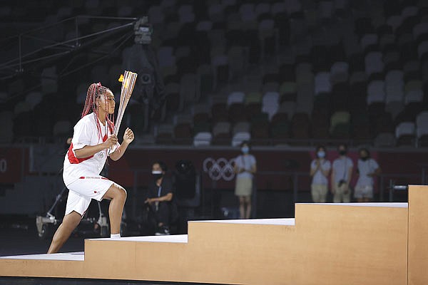 Hideki Matsui, Sadaharu Oh carry Olympic torch