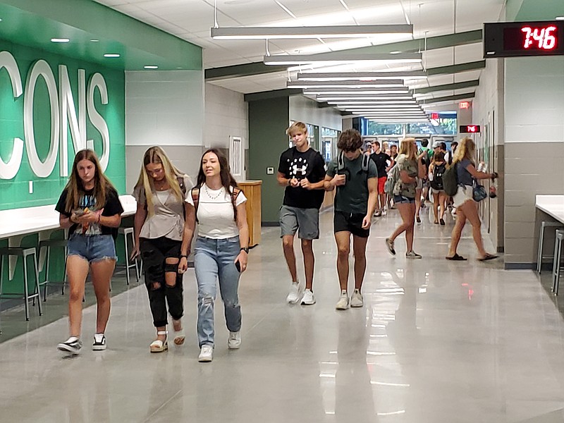 Students head into the new Blair Oaks High School on the first day of classes, Monday, Aug. 23, 2021. (Jeff Haldiman/News Tribune)