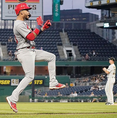 Pinch-hit homer helps Cardinals rally past Red Sox