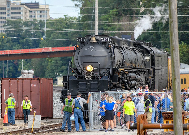 <p>Julie Smith/News Tribune</p><p>The Bicentennial Bridge can be seen in the background over the railroad tracks as Union Pacific Engine 4014, or Big Boy, as it is known, stopped Monday in Jefferson City. The engine pulled to the side track in the millbottom where it was parked for an overnight visit.</p>