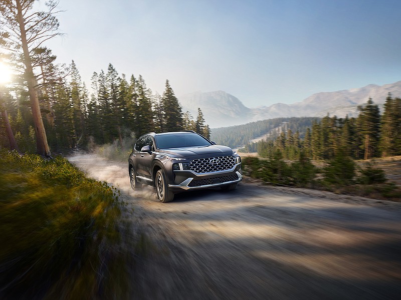 The Santa Fe comes in eight exterior colors, two dozen interior hues and materials, four drivetrain options, 15 trim lines, and prices that range from $28,815 to $45,360. (Photo courtesy of Hyundai)
