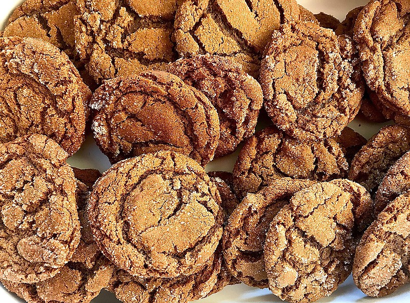 Mrs. Hewitt's Molasses Crinkles is the ultimate lunchbox cookie. (Rick Nelson/Minneapolis Star Tribune/TNS)