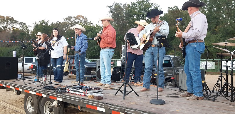 Wednesday night at the Miller County Fair featured a worship service. It opened up with gospel music from Sunrise Cowboy Church in Ashdown, Arkansas. The evening's speakers included Chad Fryar from Cabot, Arkansas; Todd Hervey, pastor of Circle J Cowboy Church and Joe Joe Dawson, ROAR pastor, Texarkana, Texas.