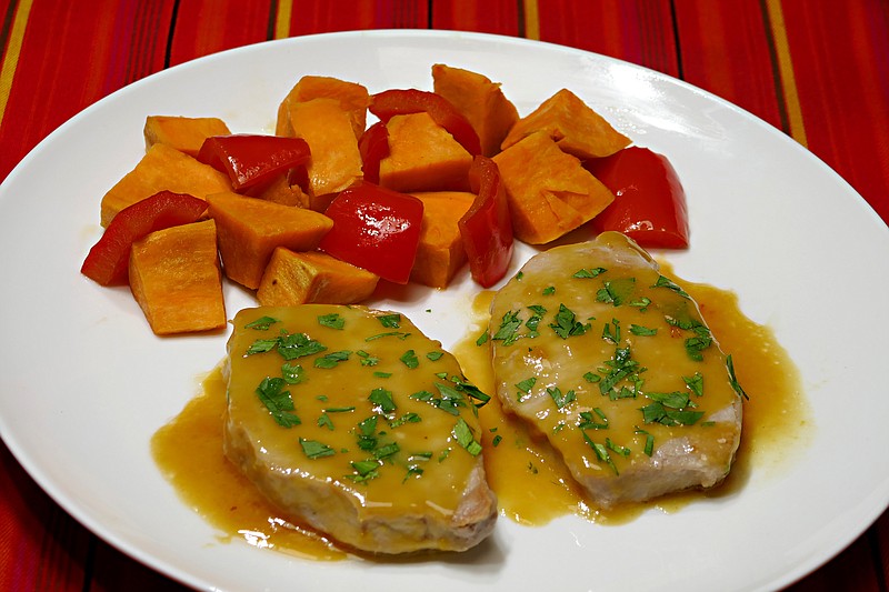Maple-Glazed Pork Chops. (Linda Gassenheimer/TNS)