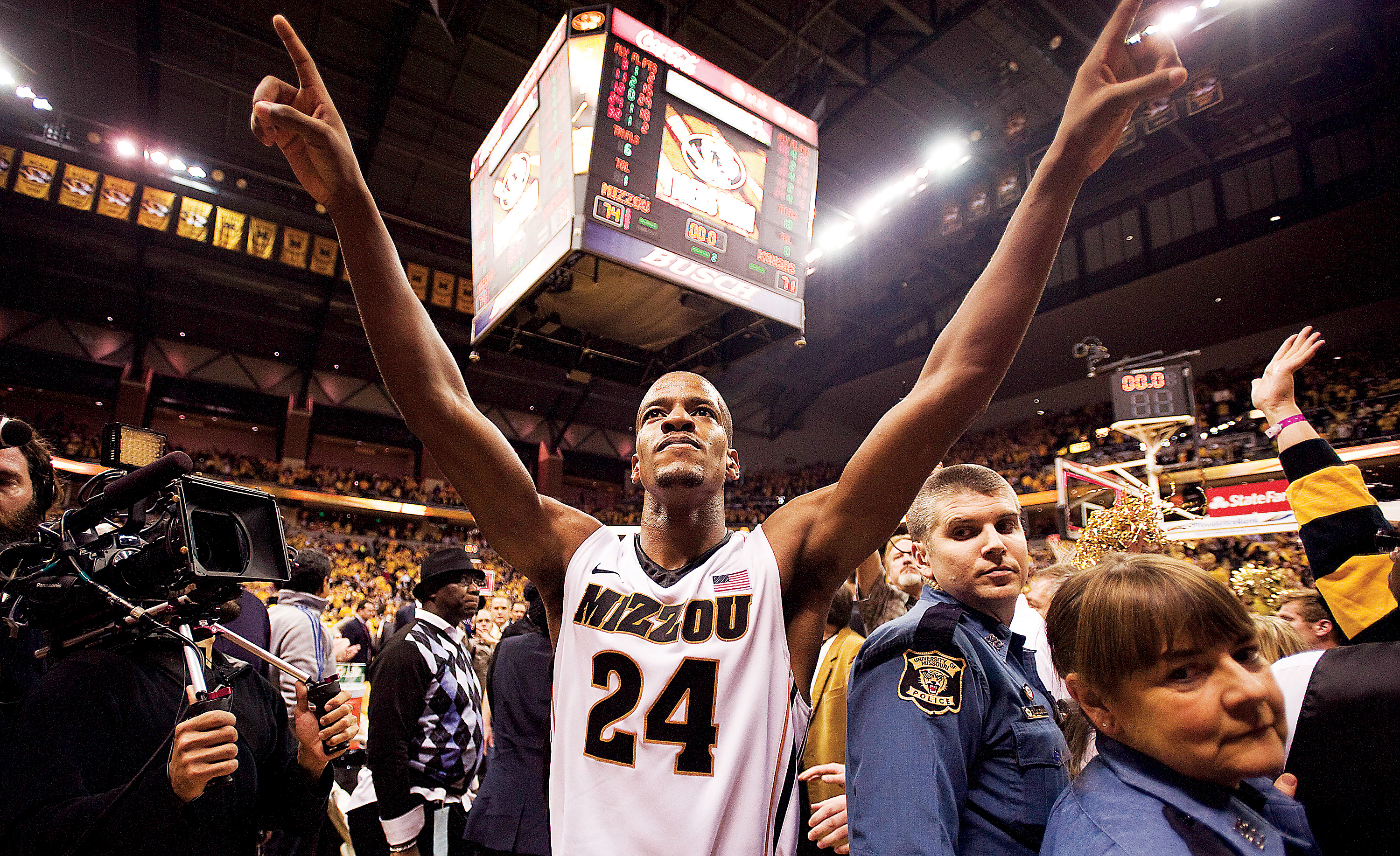 Rivalry renewed as Missouri pays visit to No. 8 Kansas - Vimarsana News