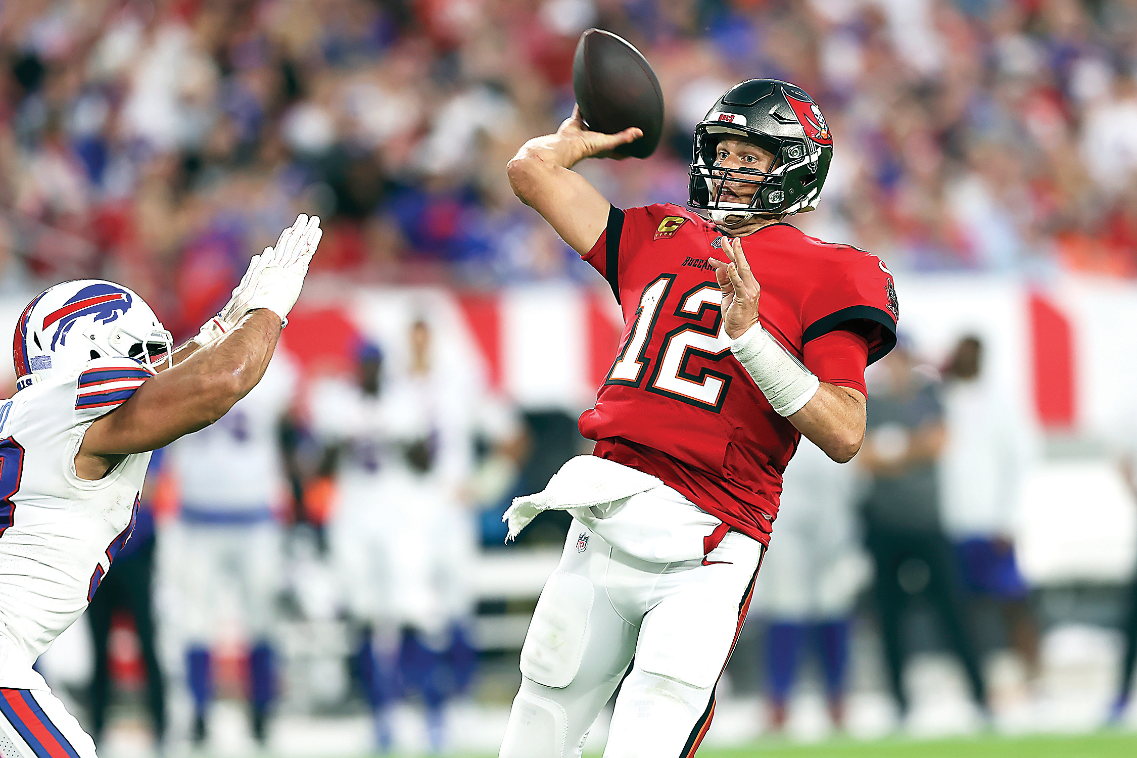 NFL Capsules: Brady sets completions record, throws 700th TD in OT win vs. Bills - Vimarsana News