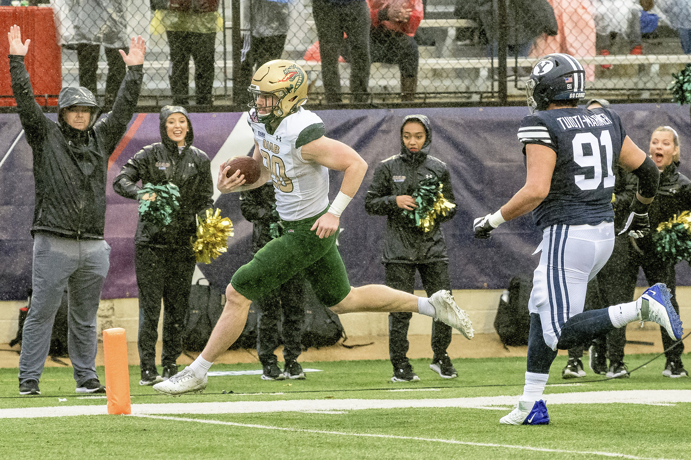Bowl Capsules: UAB knocks off No. 12 BYU in Independence Bowl - Vimarsana News