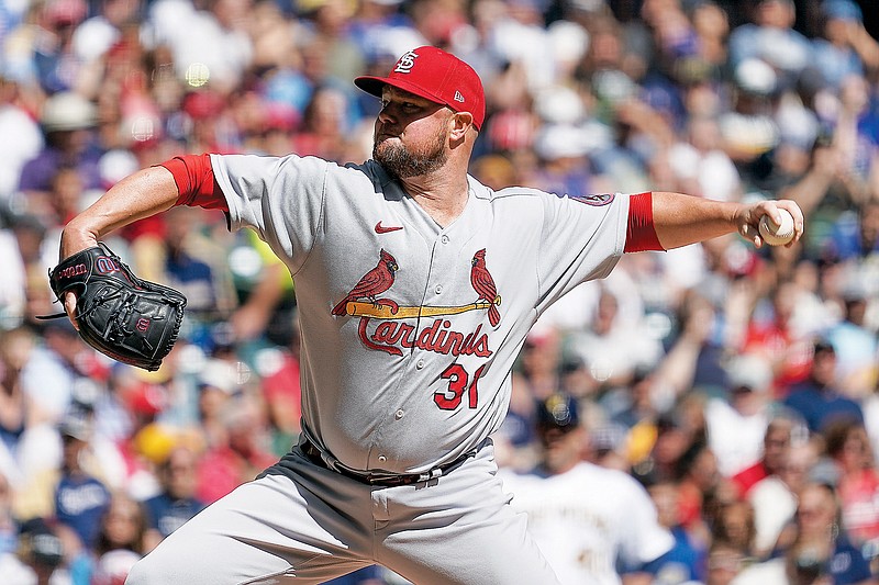 Cardinals pitcher Jon Lester announces retirement