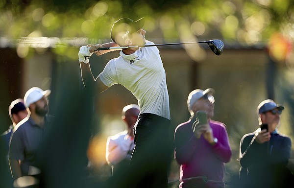 Niemann seizes glorious day at Riviera with 63 to lead by 3 - Vimarsana News