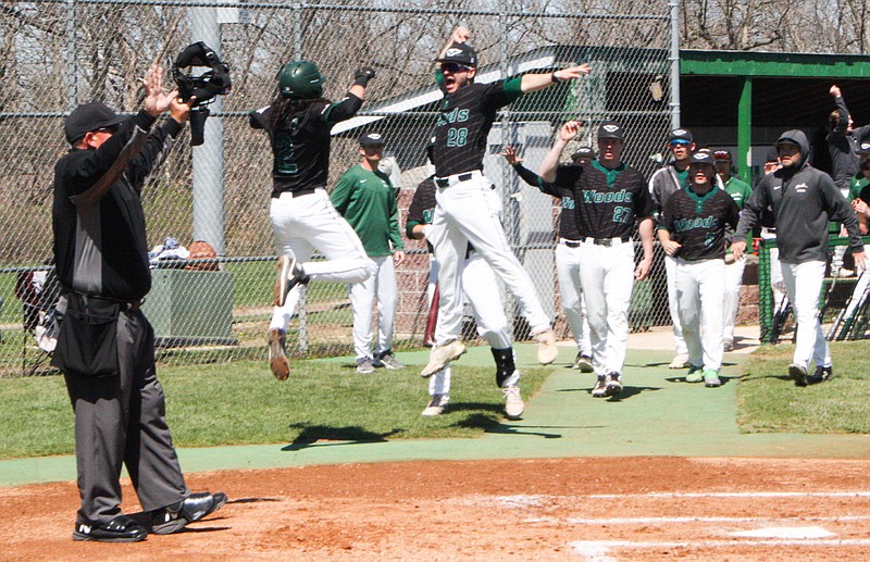 william-woods-baseball-adjusts-to-central-baptist-in-13-5-win-sweeps