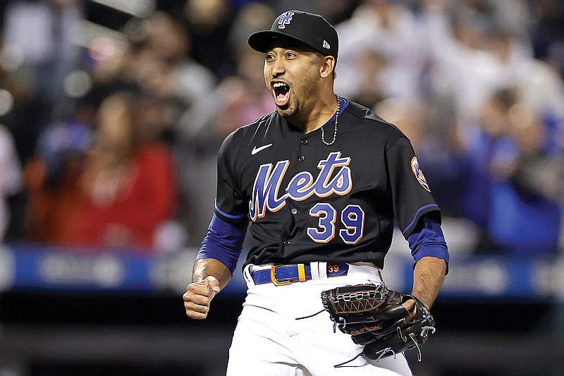 Five Mets pitchers combine to no-hit Phillies