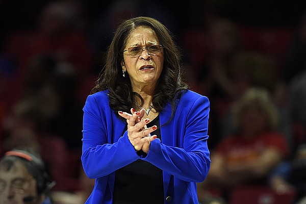 Hall of Fame coach C. Vivian Stringer retires after 50 years - Vimarsana News