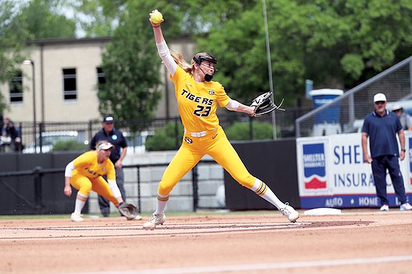 Missouri softball eliminated by Arizona in regional final - Vimarsana News