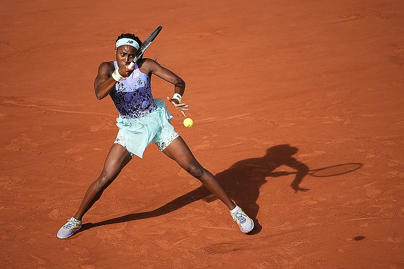 Coco Gauff, 18, to face No. 1 Swiatek in French Open final