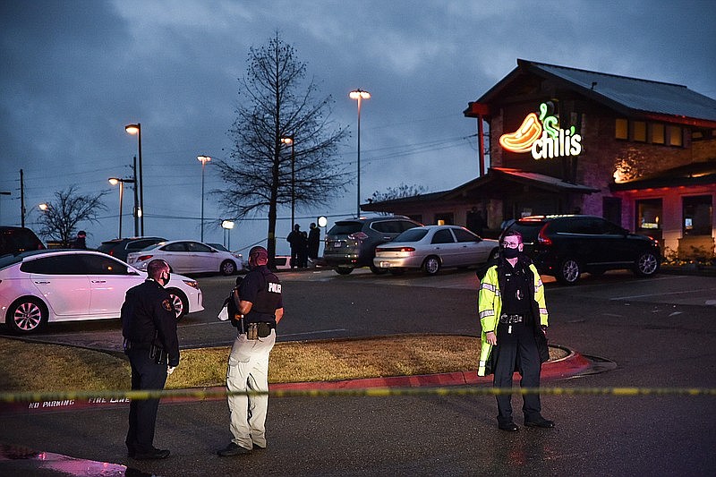 Texarkana, Texas police investigate a fatal shooting in the Chili's parking lot in December 2020.