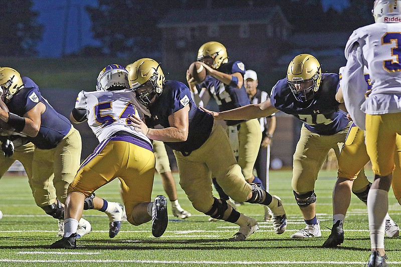 Veteran Group Of Linemen Key For Helias Football