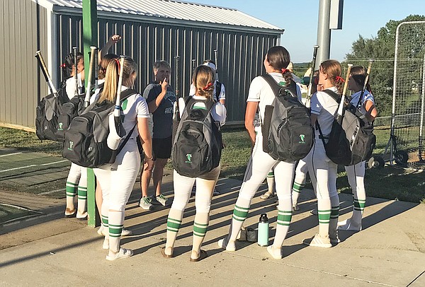 Two big innings lead Blair Oaks past Centralia - Vimarsana News