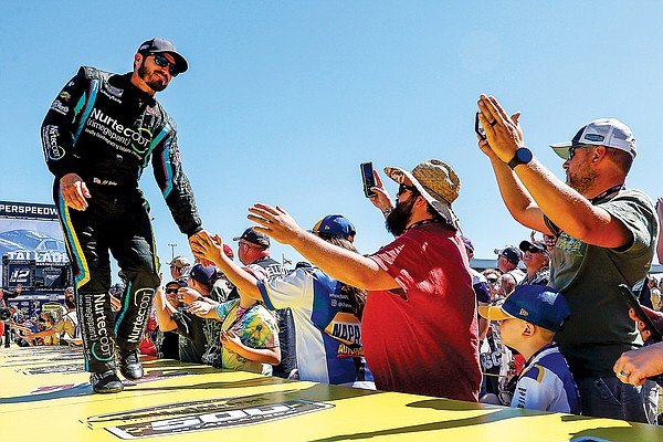Bowman, Ware to miss Charlotte race with injuries - Vimarsana News