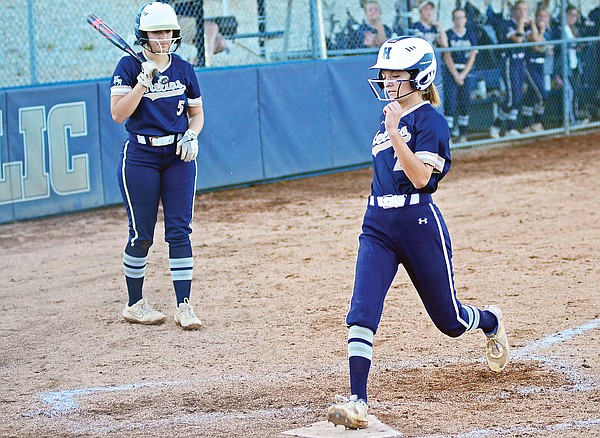 Big innings lead Helias softball past Hannibal in first round - Vimarsana News