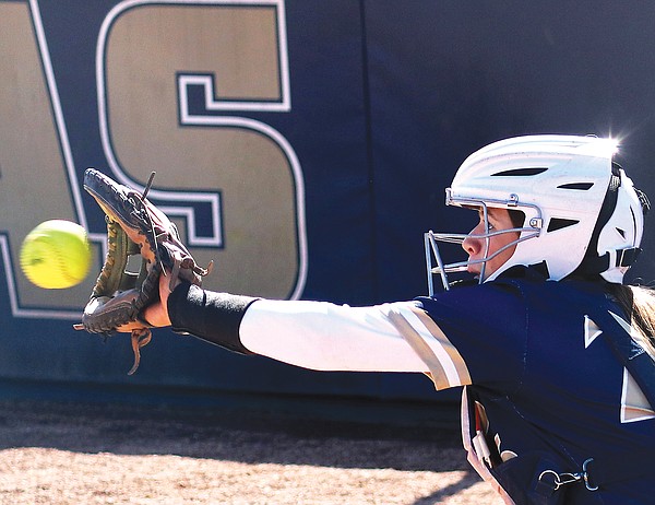 Helias softball faces Camdenton for spot in Class 4 Final Four - Vimarsana News