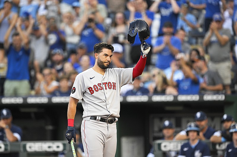 Red Sox cut ties with Hosmer, get RHP Wyatt Mills from Royals