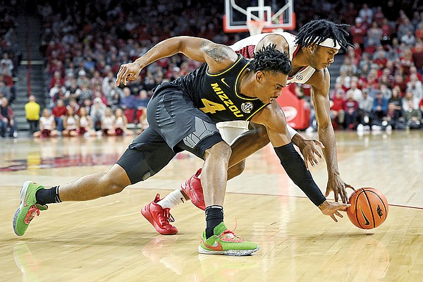Arkansas rallies from 17 down to beat Missouri - Vimarsana News