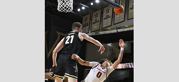 2nd-half collapse; Defense takes dip for Hogs in Vanderbilt game