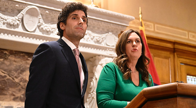 Sanders appoints husband chair of council to promote outdoor recreation, tourism - Vimarsana News