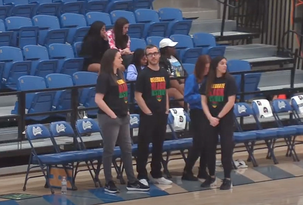 Conway school board members apologize during meeting for decision to restrict Black history shirts - Vimarsana News