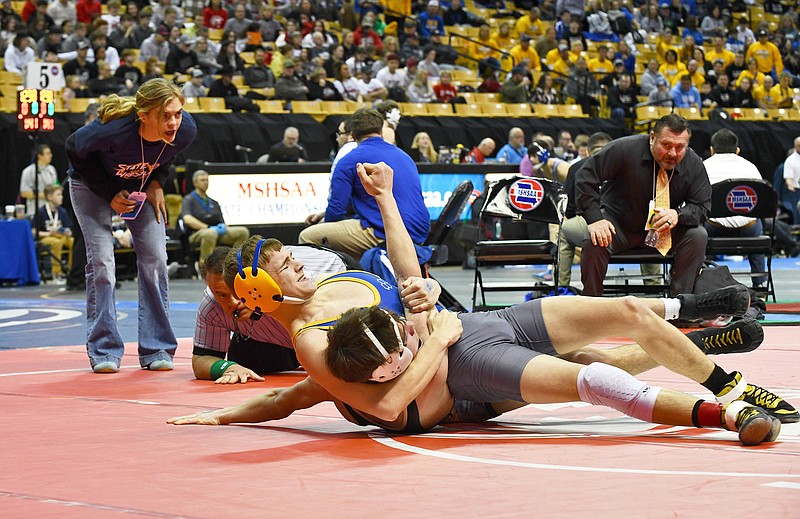 Class 1 boys state wrestling: Fatima's Strope takes third