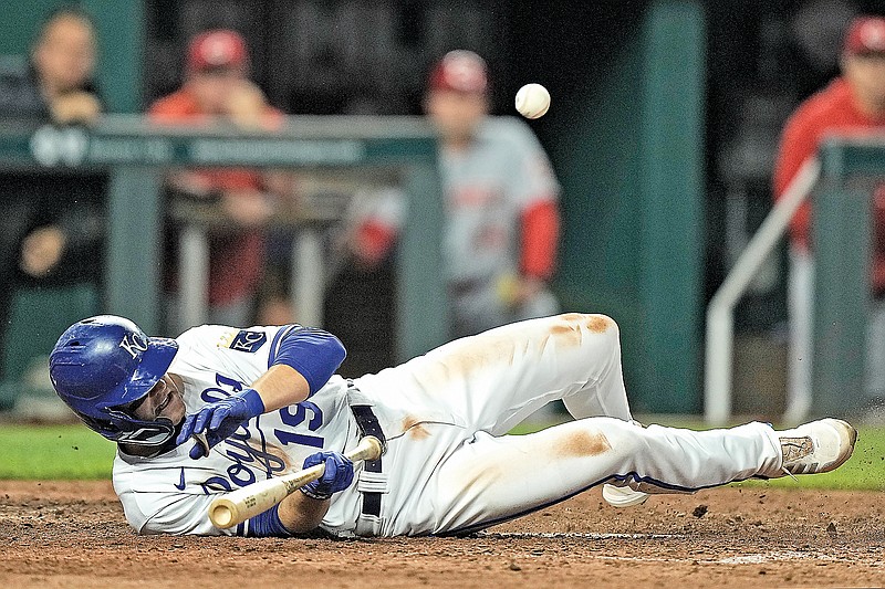 Greinke pitches four strong innings in relief as Royals drop