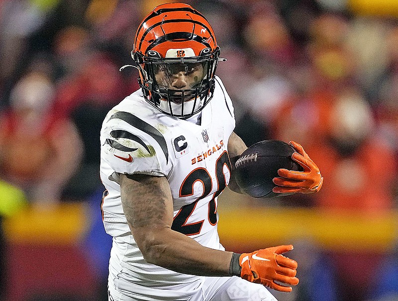 Bengals sign veteran cornerback Apple to one-year deal