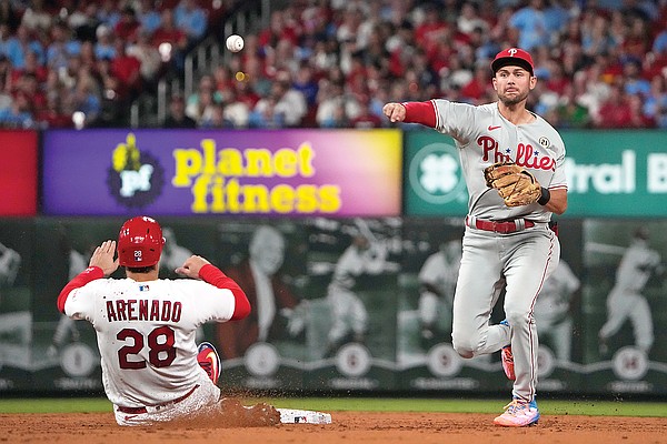 Phillies win 5-4, Cardinals clinch first losing season since 2007 - Vimarsana News