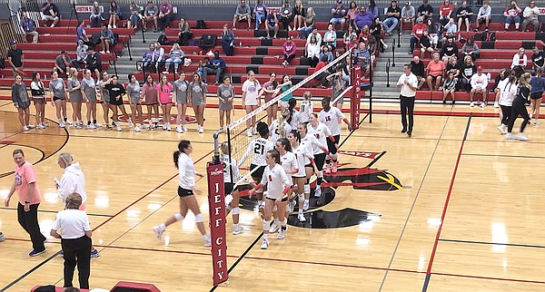 Lady Jays dominate late in sweeping Camdenton - Vimarsana News