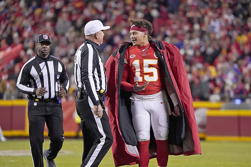 Reid, Mahomes fined a combined $150K by NFL