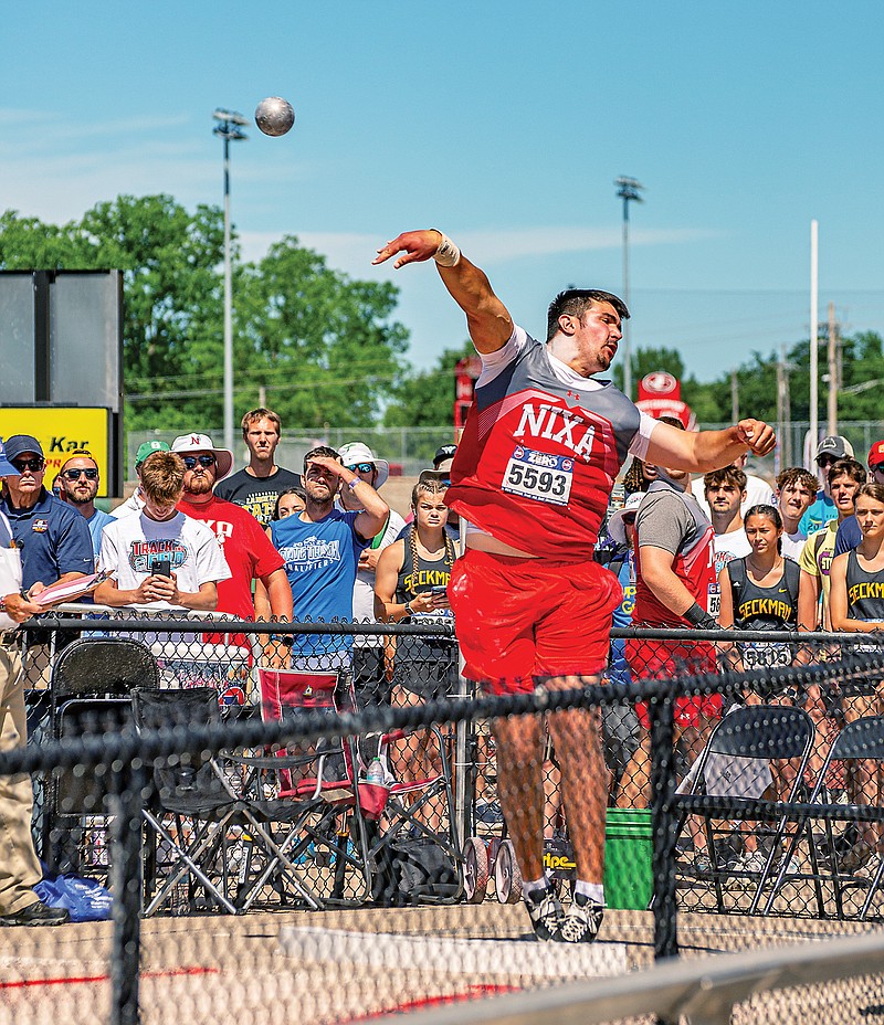 Jefferson City extends shot put arena for Nixa phenom Cantwell