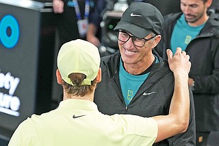 Sinner's Wimbledon title won bet with his coach, Darren Cahill | Jefferson  City News Tribune