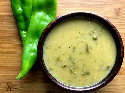 New Mexico-Style Green Chile Sauce