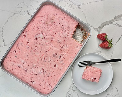 Strawberry Cake With Strawberry Icing
